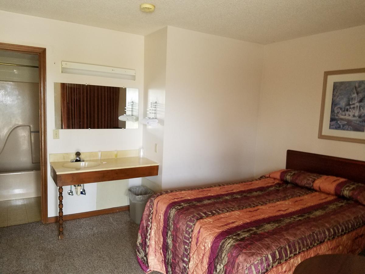 Midwest Inn Paoli Eksteriør billede